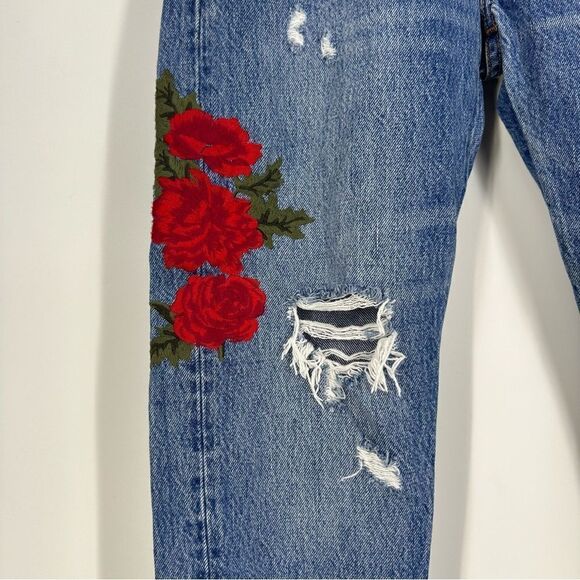 LEVI’S 501 Women’s Rose Flower Embroidered Blue Distressed Denim Jeans Sz 25 - Picture 2 of 10